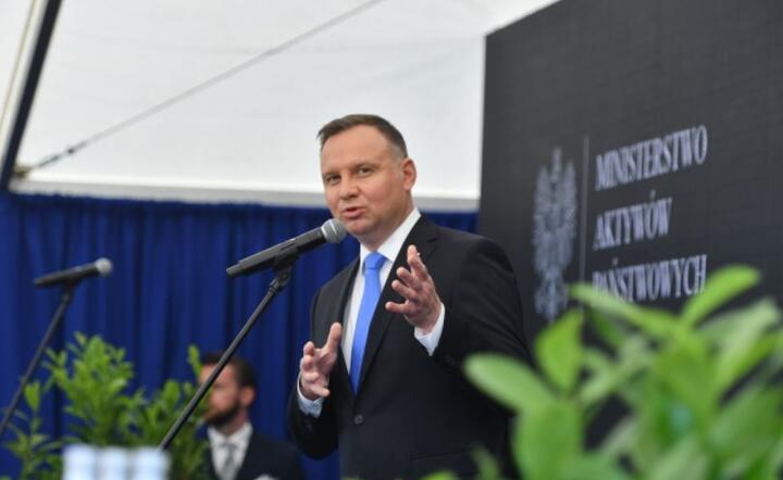 Prezydent Andrzej Duda, 1 bm. podczas wizyty w zakładach chemicznych „Police”  / autor: PAP/Marcin Bielecki