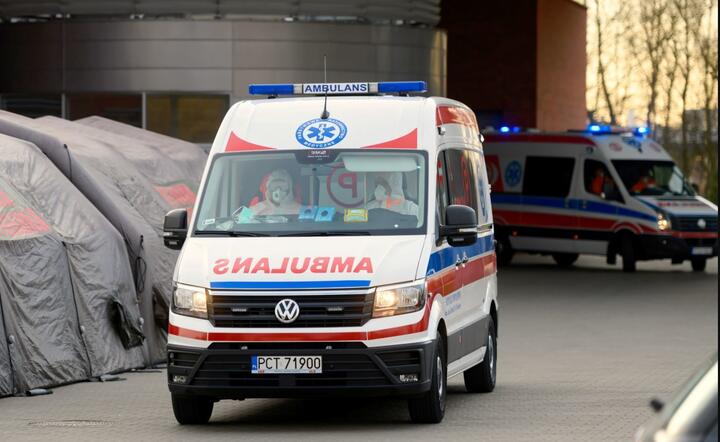 Ambulans / autor: PAP/Jakub Kaczmarczyk