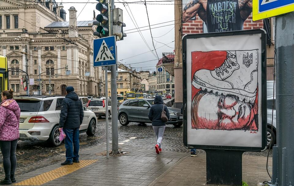 Antyputinowski plakat na jednej z lwowskich ulic / autor: Fratria
