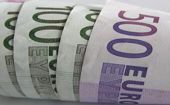 Setki milionów euro na pensje tłumaczy i urzędników