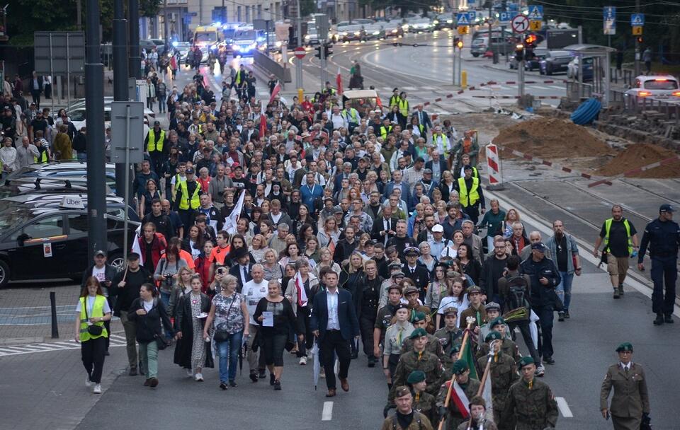 Marsz Pamięci w Warszawie / autor: PAP/Marcin Obara