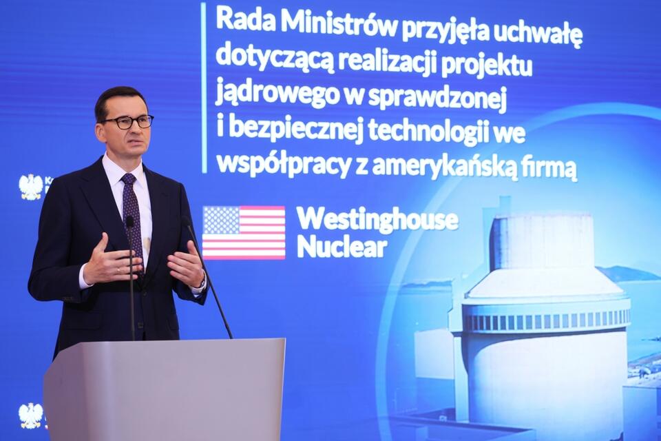 Rząd przyjął uchwałę ws. budowy elektrowni jądrowych w Polsce; pierwsza elektrownia będzie budowana w amerykańskiej technologii przez Westinghouse. / autor: PAP/Leszek Szymański