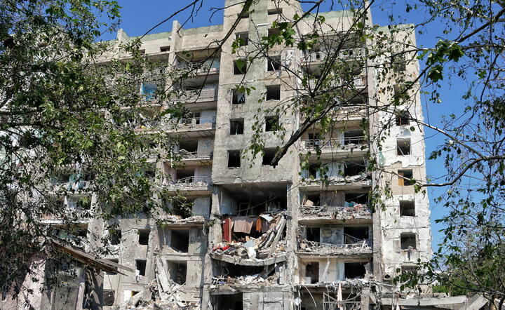 Ukraina, Białogród nad Dniestrem, zniszczenia po rosyjskim ostrzale rakietowym / autor: fotoserwis PAP