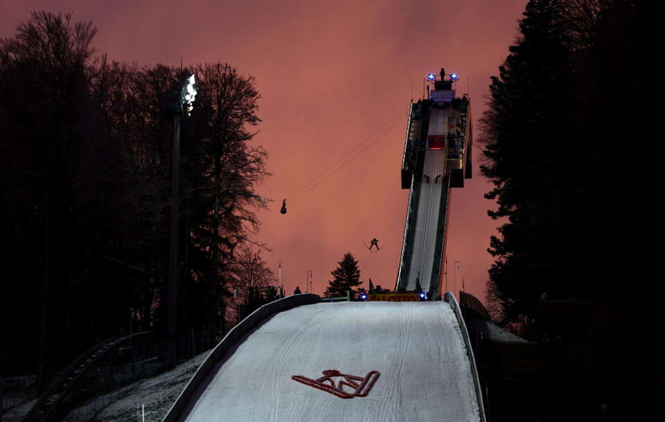 Triumf Słoweńców na mamuciej skoczni w Oberstdorfie