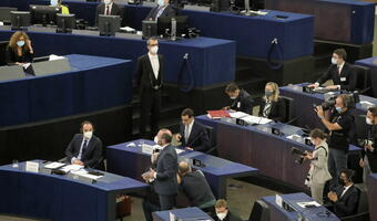PE w rezolucji: polski TK nie jest uprawniony do interpretowania polskiej konstytucji