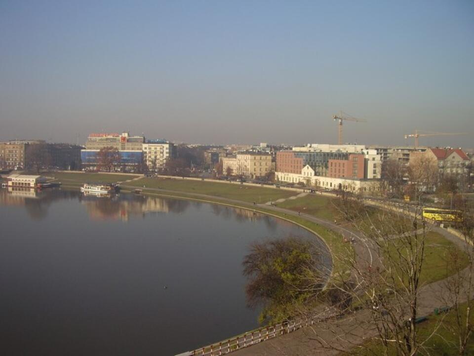 Widok na Bulwar Czerwieński z Wawelu. Fot. Wikipedia