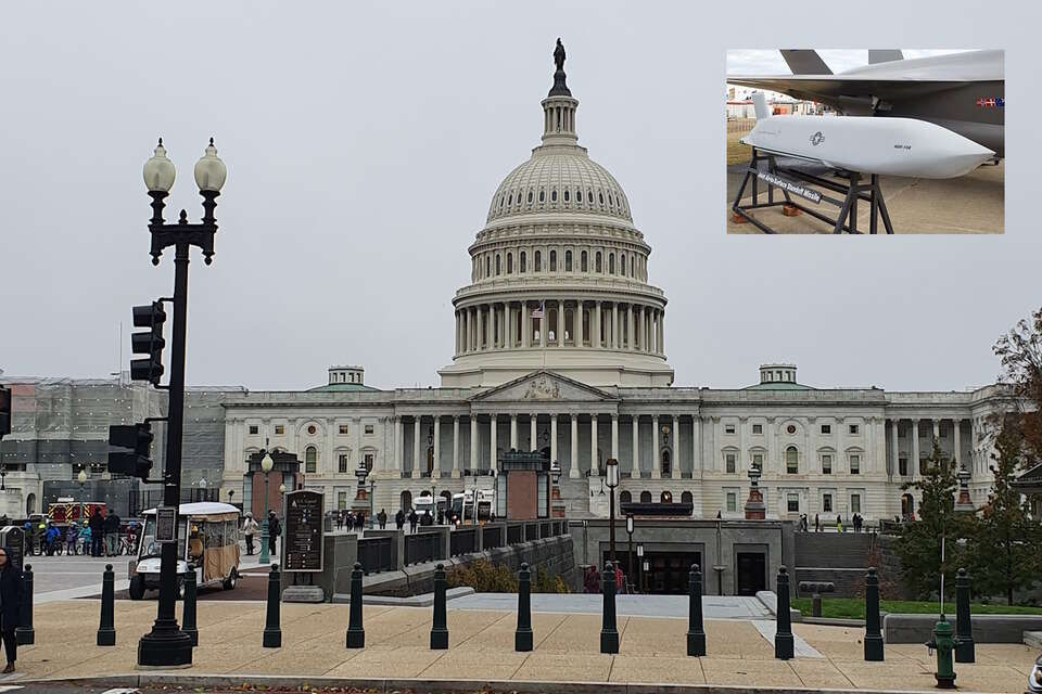 Capitol, siedziba Kongresu USA / rakieta dalekiego zasięgu powietrze-ziemia JASSM-ER / autor: Fratria / Wikimedia Commons-Robert Frola / GNU Free Documentation License