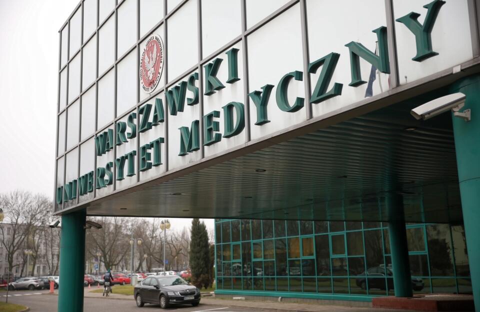 Budynek Warszawskiego Uniwersytetu Medycznego / autor: PAP/Leszek Szymański