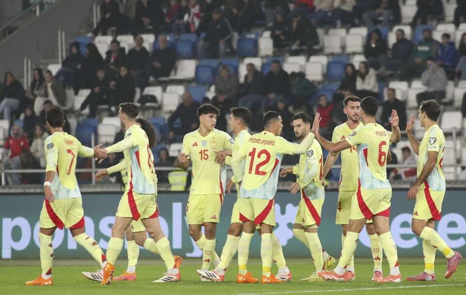 autor: PAP/EPA/DAVID MDZINARISHVILI