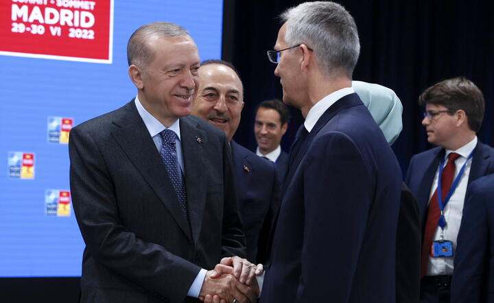 prezydent Turcji Recep Erdogan i sekretarz generalny NATO Jens Stoltenberg / autor: fotoserwis PAP