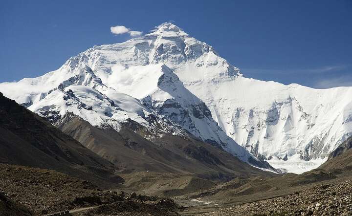 Mount Everest (8848 m npm) - widok od strony Nepalu / autor: Pixabay