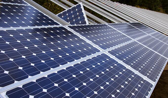 Analitycy: ustawa o OZE spowoduje, że inwestycje w panele słoneczne zwrócą się dopiero za 50 lat