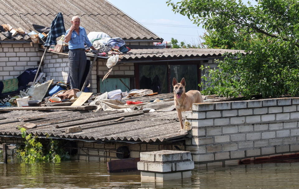 Powódź w obwodzie chersońskim / autor: PAP/EPA/MYKOLA TYMCHENKO