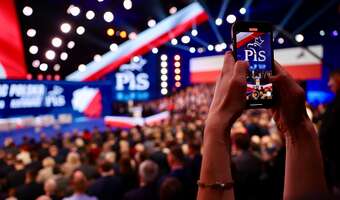 PiS proponuje rewolucję:  500 zł dla każdego Polaka!