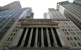 Wall Street: indeks Dow Jones otarł się o poziom 22 tys. pkt.