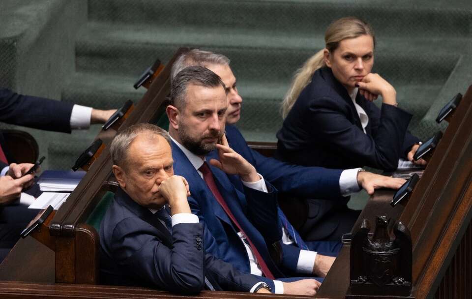 Donald Tusk, Władysław Kosiniak-Kamysz i Barbara Nowacka w Sejmie / autor: Fratria