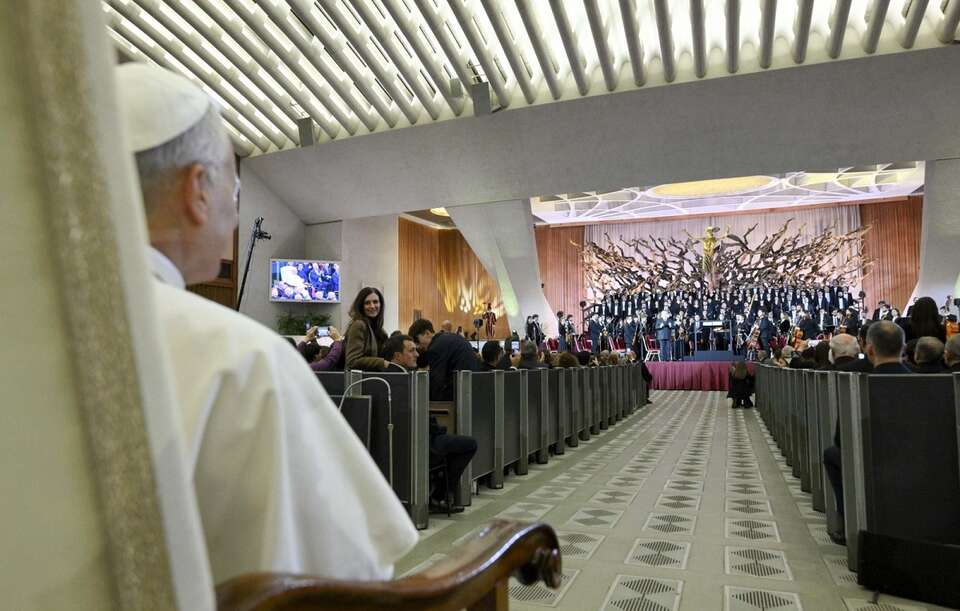 Papież Leon XIV zachęcał do słuchania muzyki, która zbliża do Boga. / autor: EPA/VATICAN MEDIA HANDOUT HANDOUT EDITORIAL USE ONLY/NO SALES Dostawca: PAP/EPA.