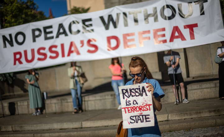 Czechy - protest przeciwko rosyjskiej agresji / autor: PAP/EPA/MARTIN DIVISEK