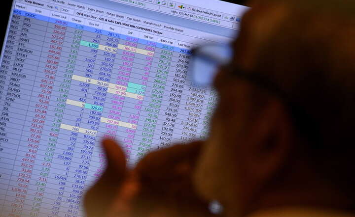 Rynek obecnie pozostaje wyraźnie zdezorientowany / autor: PAP/EPA/SHAHZAIB AKBER