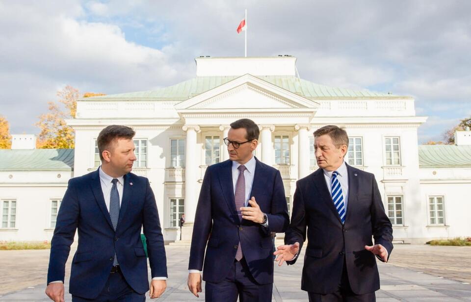 Michał Dworczyk, Mateusz Morawiecki i Marek Kuchciński. / autor: KPRM/Krystian Maj