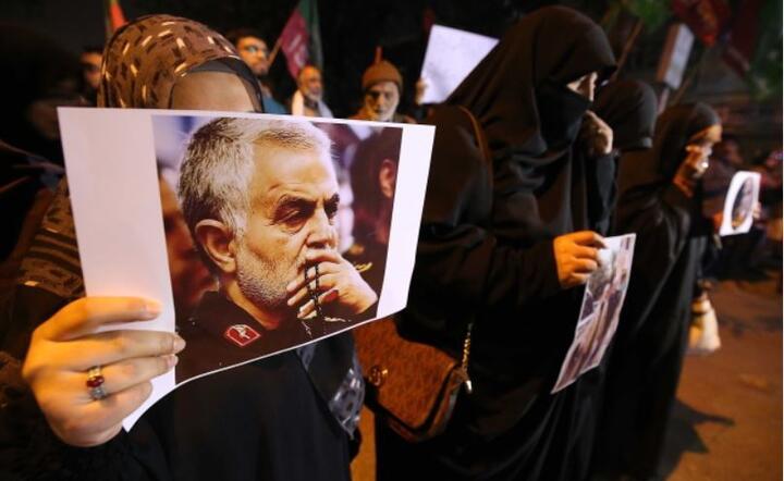Napięta sytuacja w Iranie po zastrzeleniu gen. Sulejmaniego / autor: PAP/EPA/SHAHZAIB AKBER