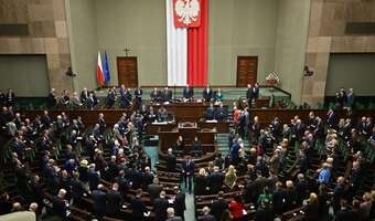 Zakaz sprzedaży ziemi rolnej przedłużony