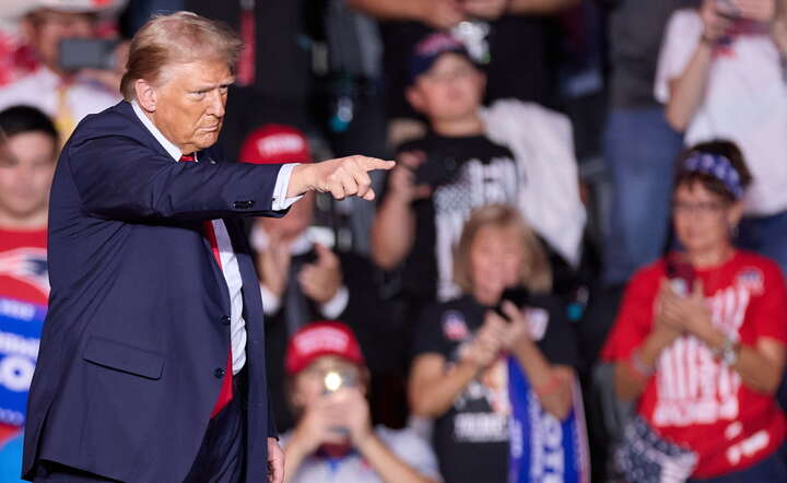 Donald Trump na wiecu w Henderson (Nevada, USA), 31 października / autor: PAP/EPA/ALLISON DINNER 