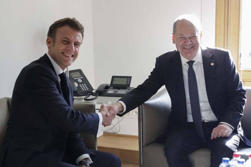 Olaf Scholz, Emmanuel Macron  / autor: PAP/EPA