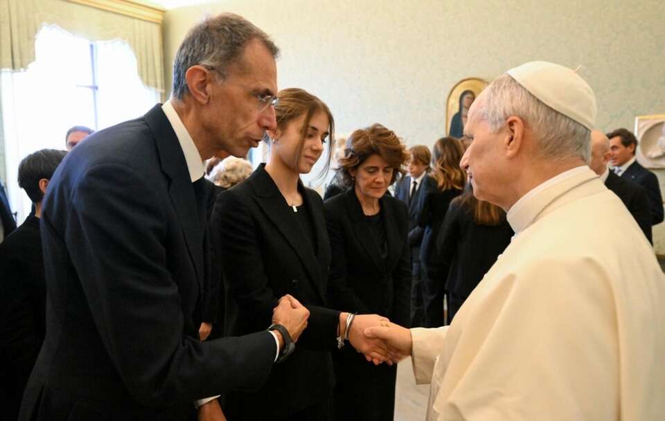 Leon XIV spotkał się z rodzinami ofiar pożaru w Crans-Montanie / autor: Vatican Media