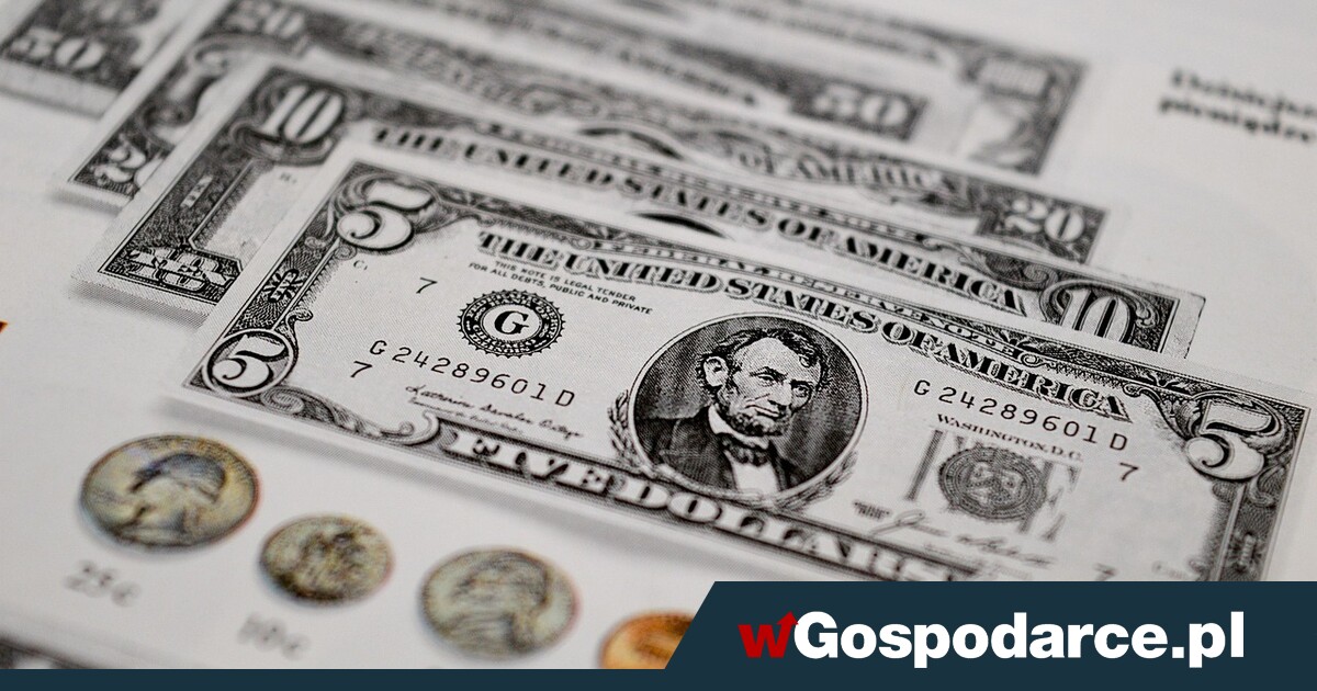 Dolar silny przed wystąpieniem szefa Fed