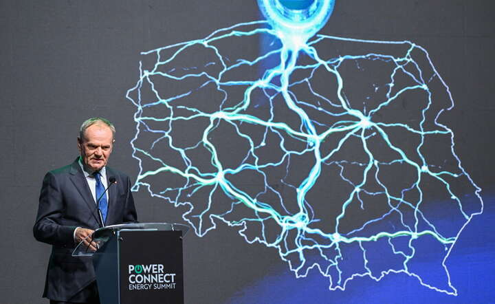 Podczas konferencji PowerConnect w Gdańsku Donald Tusk zapowiedział, że „Polska zainwestuje bilion złotych w ciągu najbliższej dekady w energetykę / autor: PAP/Andrzej Jackowski