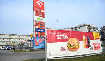 Ciemna strona zbijania cen paliw. Co z dziurą budżetu?