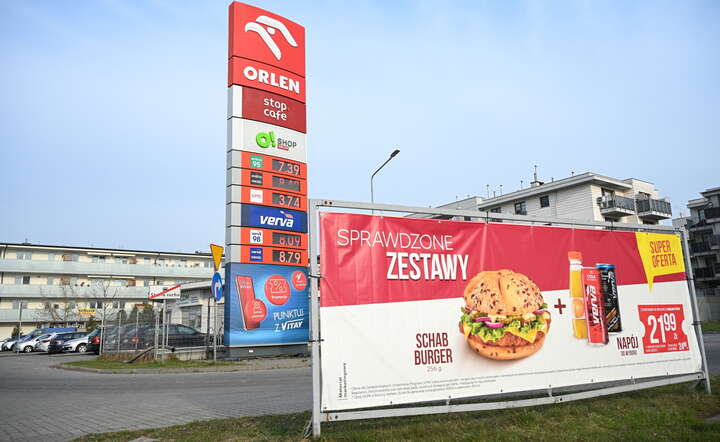  Jedna ze stacji paliw koncernu Orlen w Warszawie, 29 marca 2026 / autor: PAP/Marcin Obara
