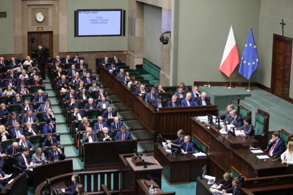 Sejm / autor: PAP/Leszek Szymański