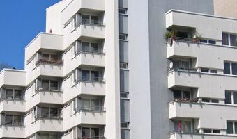 Budowa mieszkań przez deweloperów finansowana w sporej części obligacjami