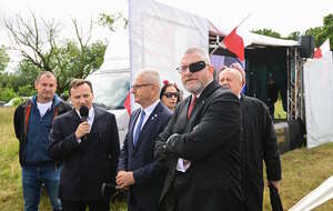 Grzegorz Braun w Jedwabnem / autor: PAP/Michał Zieliński