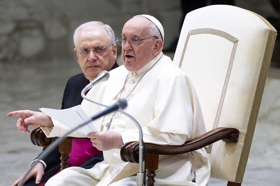 papież Franciszek podczas dzisiejszej audiencji generalnej / autor: PAP/EPA/ANGELO CARCONI