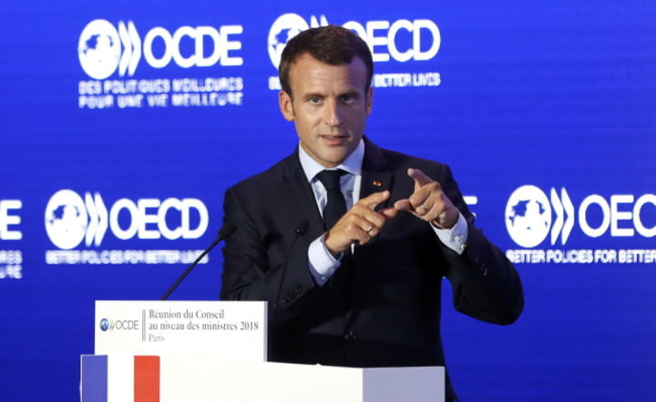 Prezydent Macron przemawia na konfenecji OECD / autor: fot. PAP/EPA/Etienne Laurent