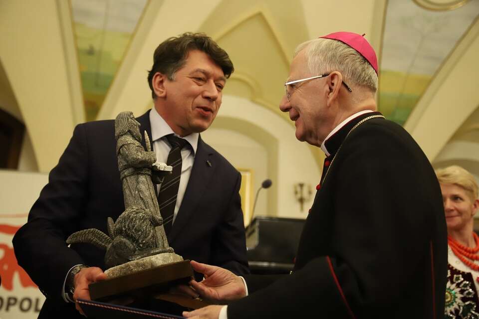 Opłatek Zarządu Regionu Małopolskiego NSZZ „Solidarność” w auli przy kościele św. Bernardyna w Krakowie. / autor:  Biuro Prasowe Archidiecezji Krakowskiej