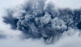 NASA alarmuje: Po pożarach chmura dymu nad biegunem!