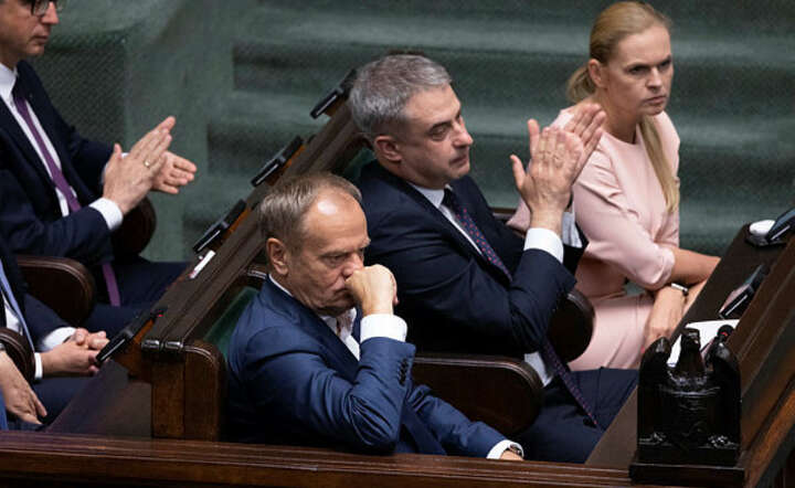 Posłowie będą zarabiać jeszcze więcej / autor: Fratria