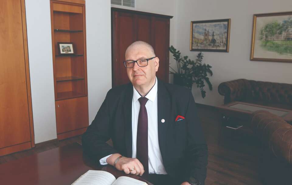 Nowi sędziowie TK. Bogdan Święczkowski podjął stosowne kroki