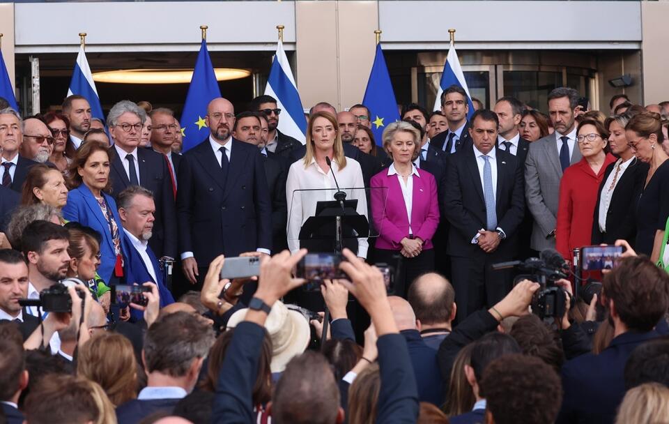 Ursula von der Leyen i Roberta Metsola o sytuacji w Izraelu / autor: PAP/EPA/OLIVIER HOSLET