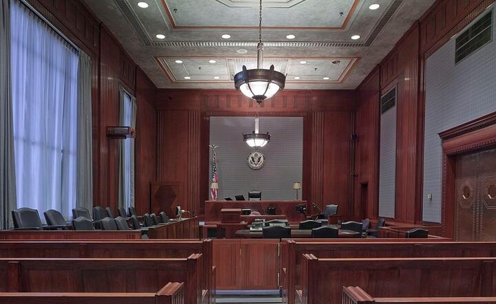 sala sądowa / autor: Pixabay