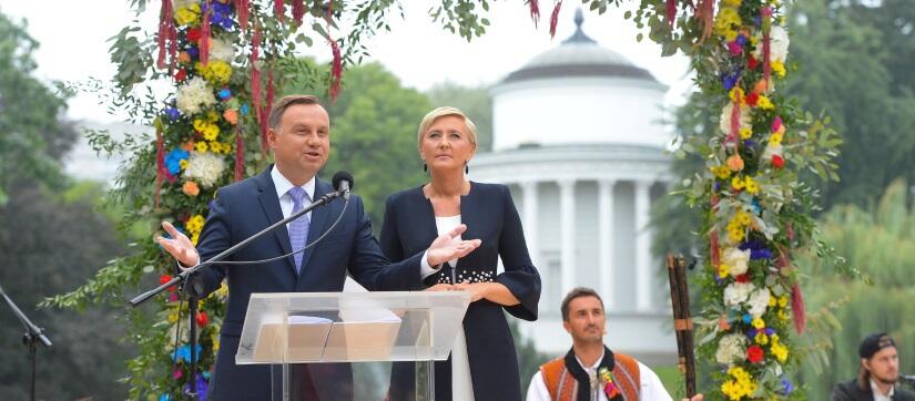 Para Prezydencka Zainaugurowała Narodowe Czytanie Wesele Budziło