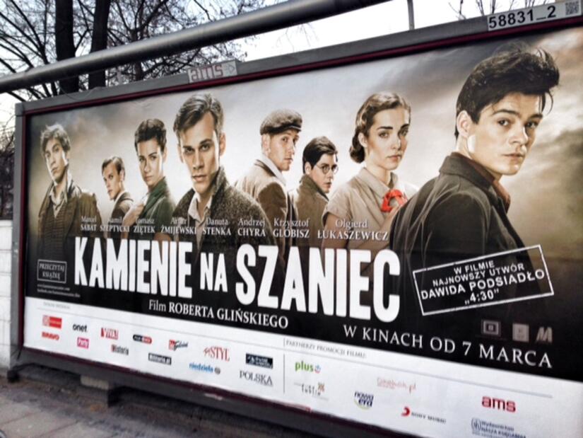 Czy Film Kamienie Na Szaniec Jest Podobny Do Książki "Kamienie na szaniec" - zanim obejrzysz film, przeczytaj książkę. "Typ
