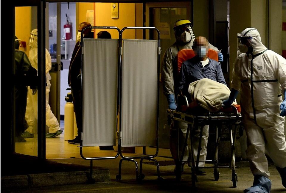 Epidemia koronawirusa / autor: PAP/EPA
