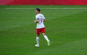 Na zdjęciu Robert Lewandowski  podczas meczu kadry / autor: Fratria