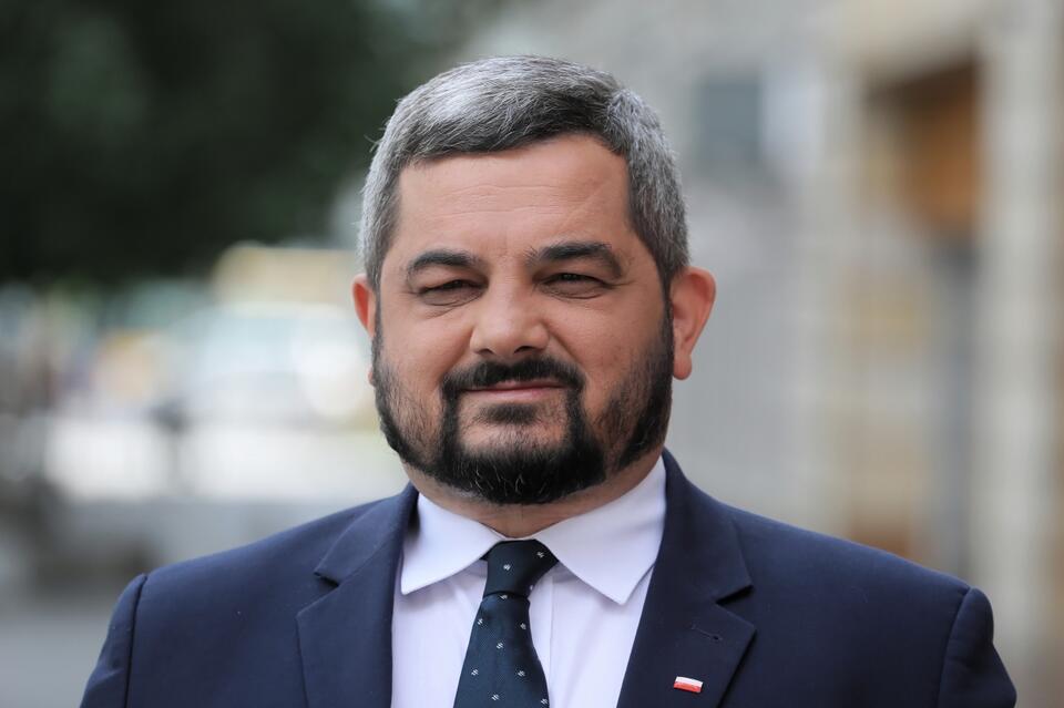 Sekretarz generalny Prawa i Sprawiedliwości, poseł tego ugrupowania Krzysztof Sobolewski przed siedzibą Polskiej Agencji Prasowej w Warszawie. / autor: PAP/Paweł Supernak