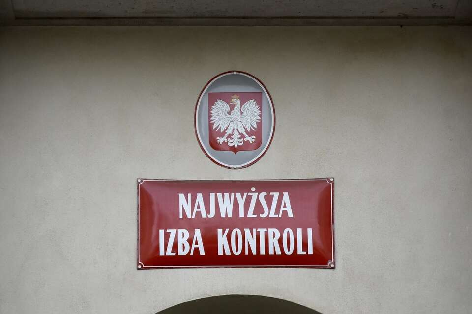 Nowy prezes NIK sprząta po Banasiu